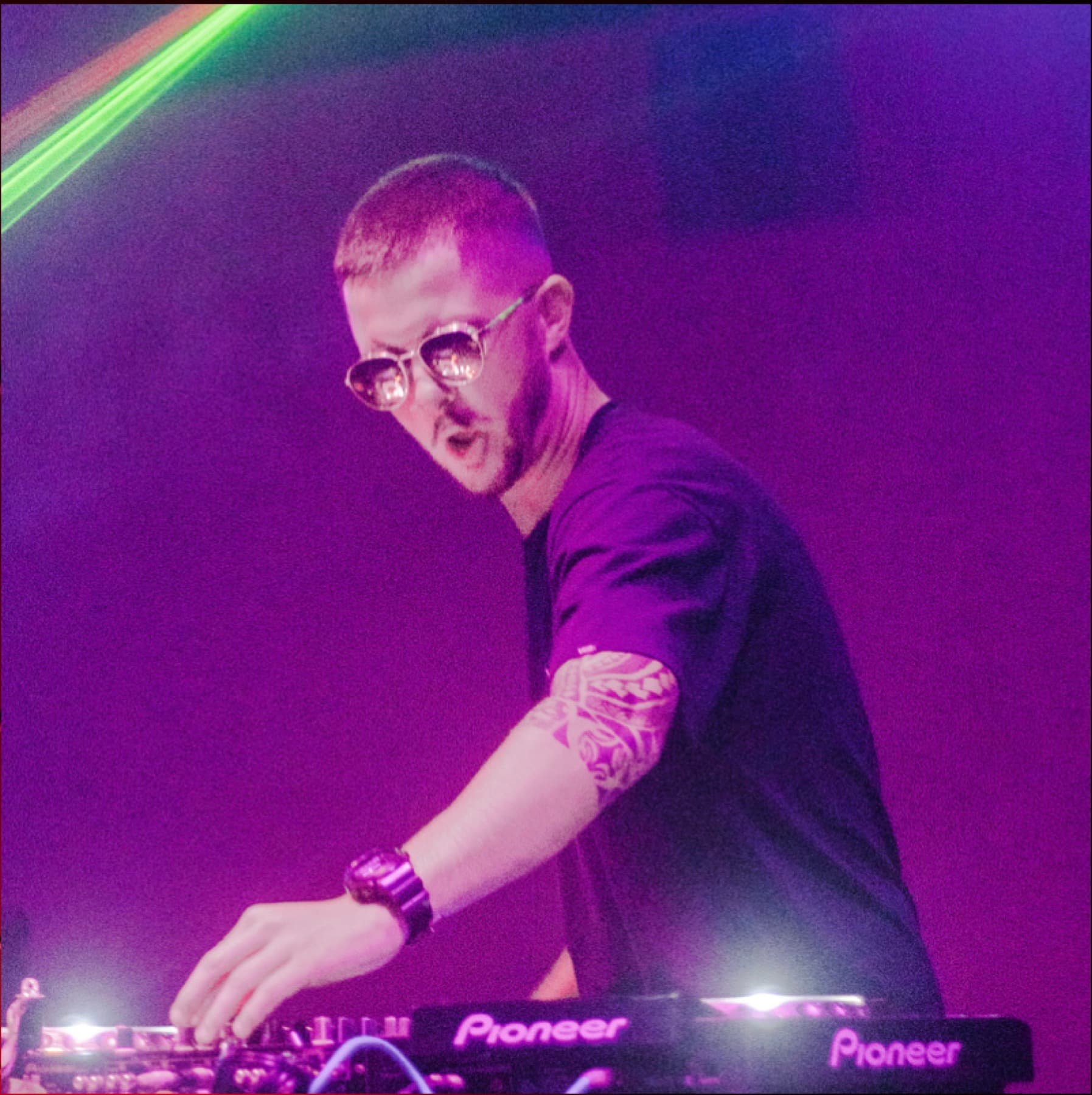 Platinum DJ mixing live